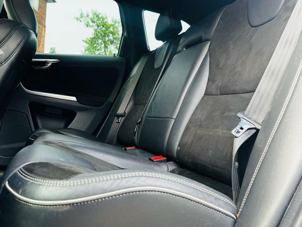 Volvo XC60 D4 Momentum Blue #17