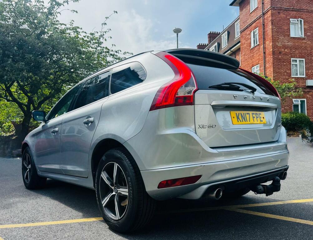 Volvo XC60 D4 Momentum Blue #12