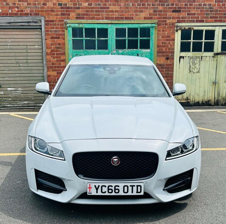 Jaguar XF 2.0D R-sport Euro 6 Ss White #4
