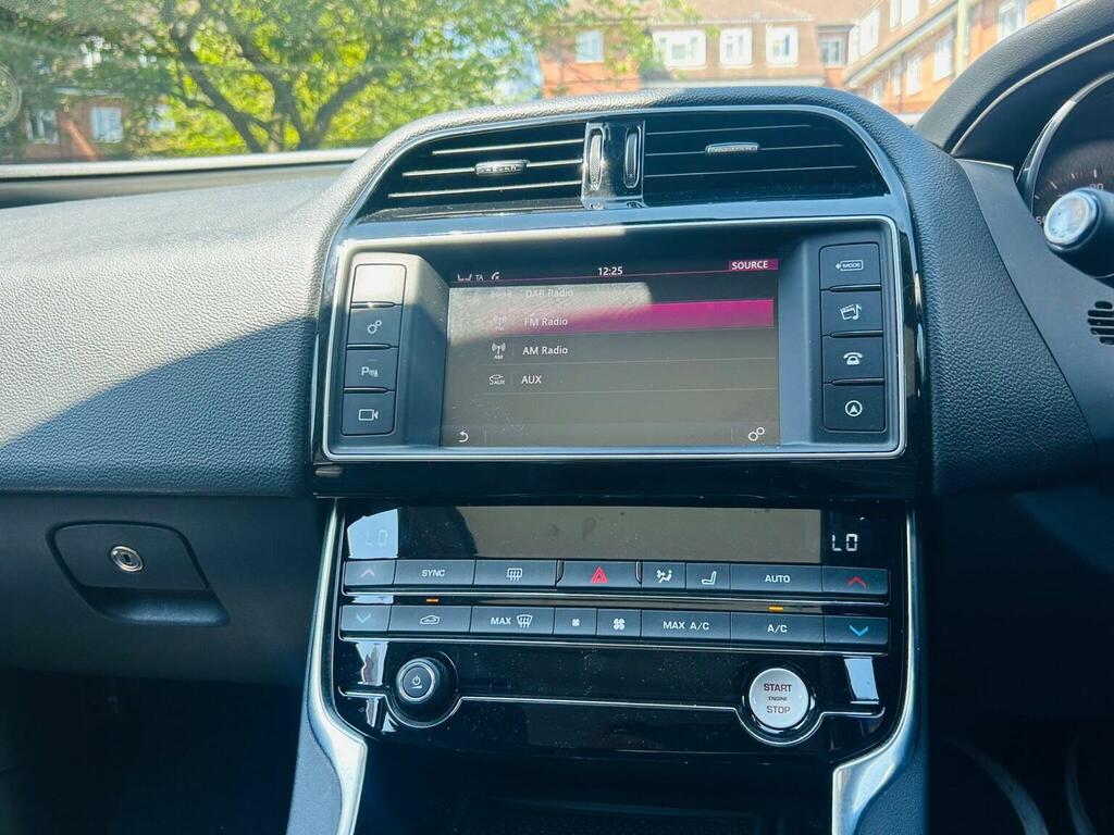 Jaguar XE Xe R-sport D Awd Blue #26