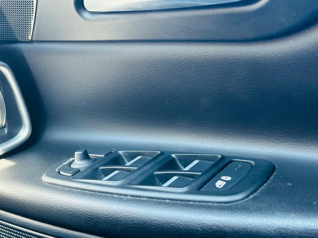 Jaguar XE Xe R-sport D Awd Blue #15