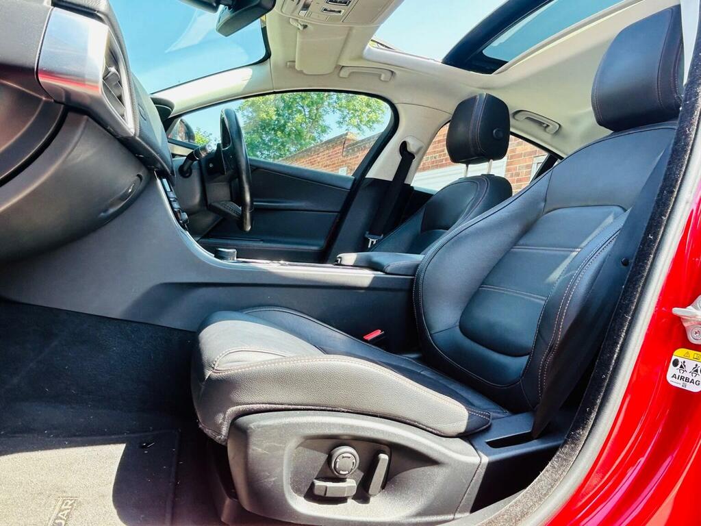 Jaguar XE Xe R-sport D Awd Blue #32