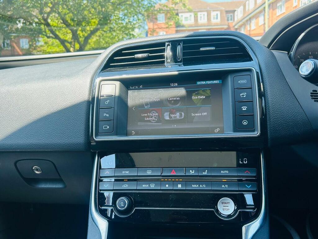 Jaguar XE Xe R-sport D Awd Blue #29