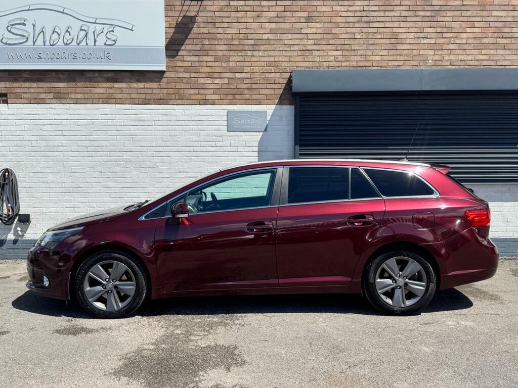 Toyota Avensis 2.0 D-4d Excel Tourer Euro 5 Red #2