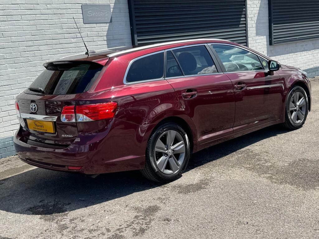 Toyota Avensis 2.0 D-4d Excel Tourer Euro 5 Red #4