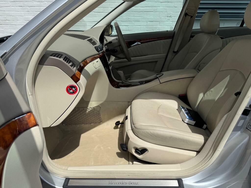 Mercedes-Benz E Class 5.0 E500 Elegance Silver #9