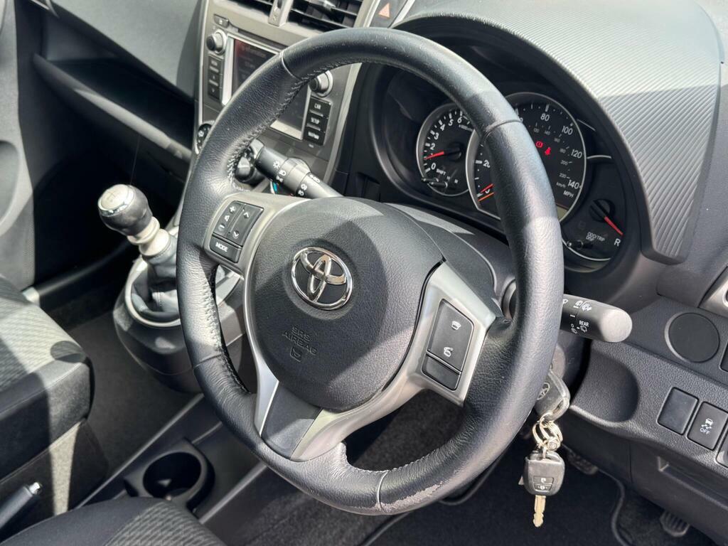 Toyota Verso-S S 1.3L 98 Bhp Silver #7