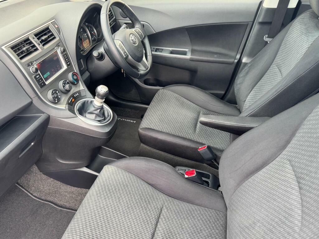 Toyota Verso-S S 1.3L 98 Bhp Silver #16
