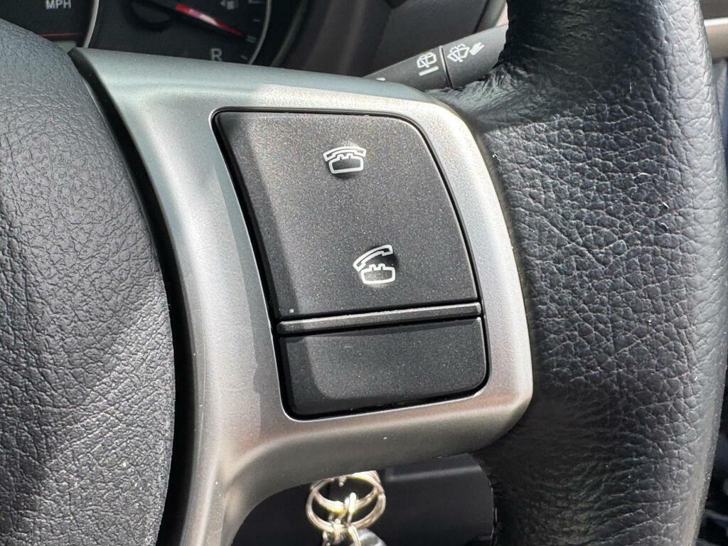 Toyota Verso-S S 1.3L 98 Bhp Silver #21