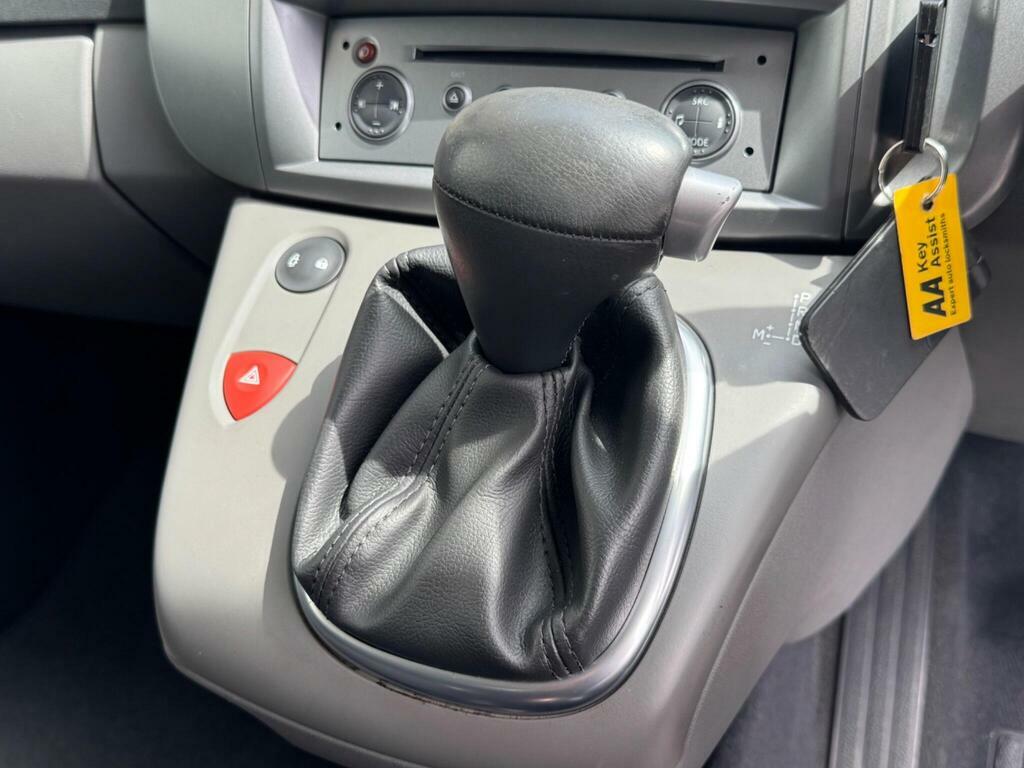 Renault Grand Scenic 1.6 Vvt Privilege Grey #17