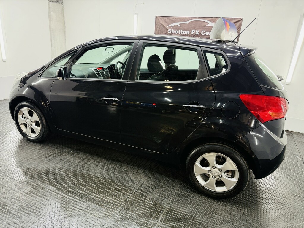 Kia Venga 1.4 Crdi 2 Black #3