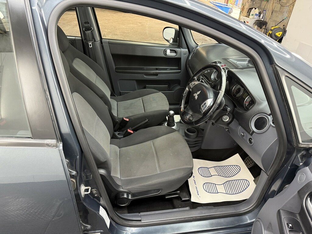 Mitsubishi Colt Hatchback Blue #12