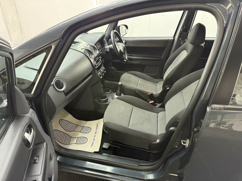Mitsubishi Colt Hatchback Blue #9