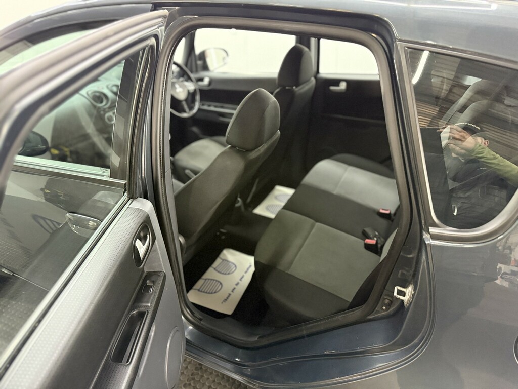 Mitsubishi Colt Hatchback Blue #10