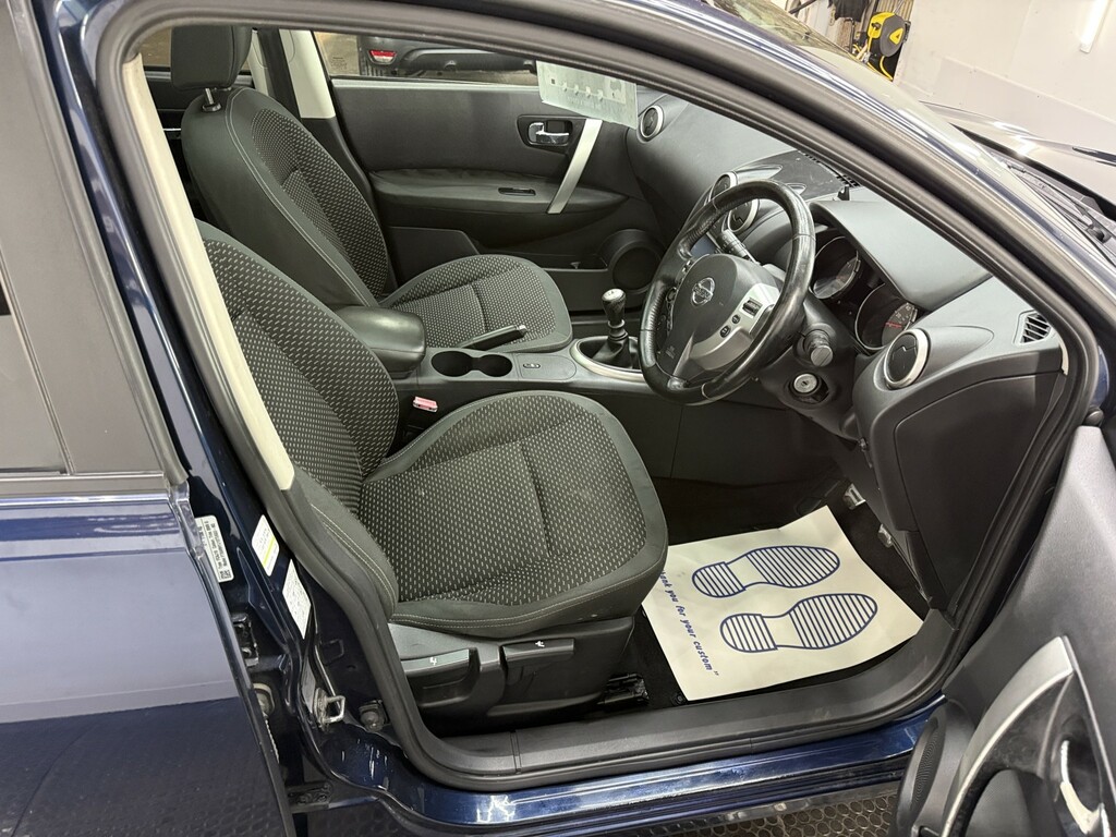 Nissan Qashqai 2.0 Tekna Hatchback Black #13