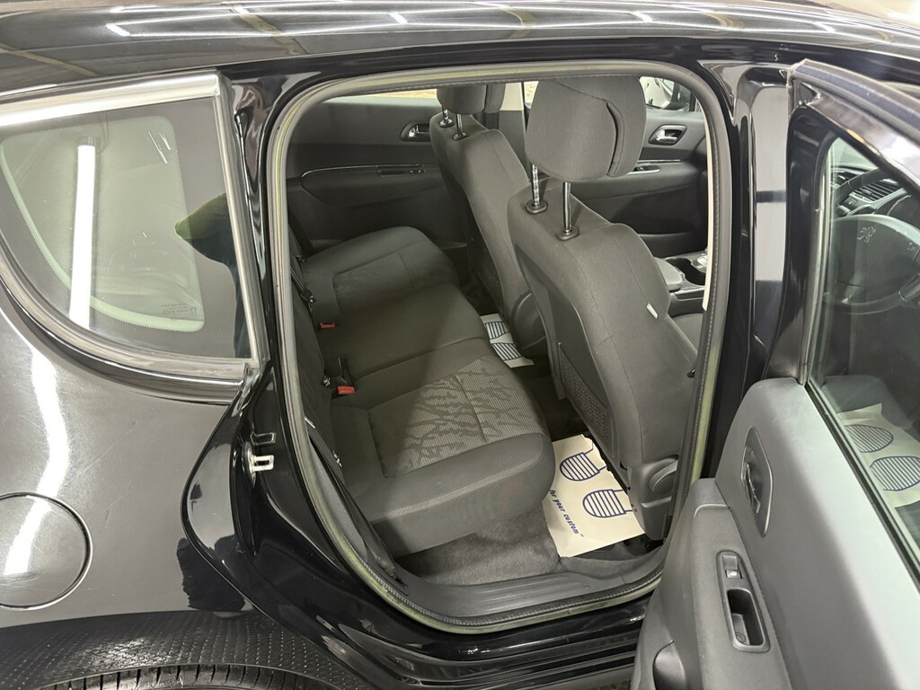 Peugeot 3008 1.6 E Black #14