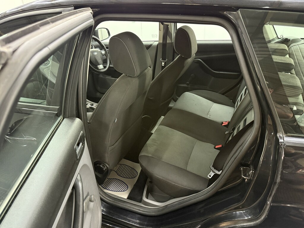 Ford Focus 1.8 Zetec Silver Hatchback U994 Silver #17