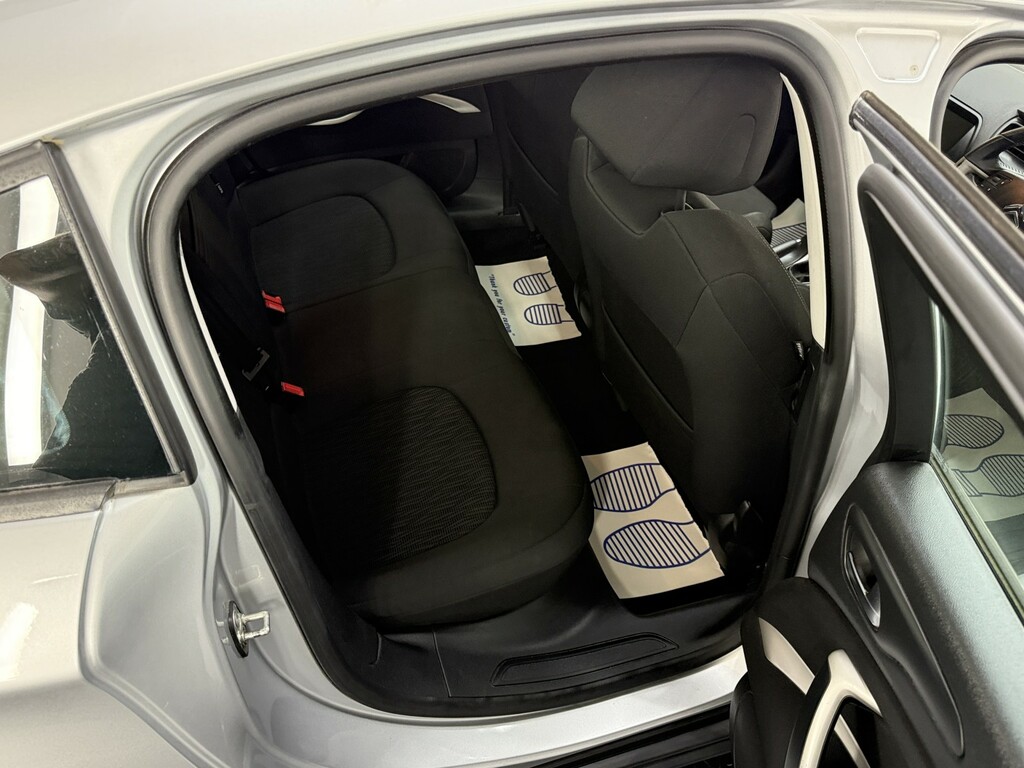 Citroen C5 1.6 Hdi Vtr Plus Nav 110 Bhp White #15