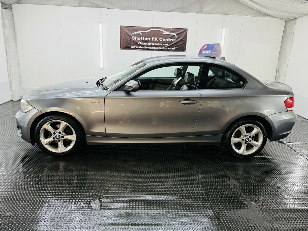BMW 1 Series 118D Sport Black #2