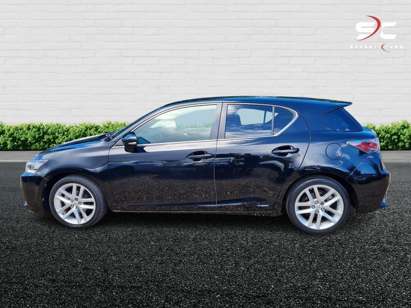 Lexus CT Advance Black #6