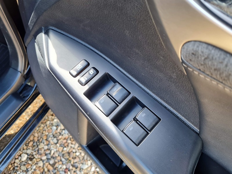 Lexus CT Hatchback 1.8 200H Premier 201565 Silver #25