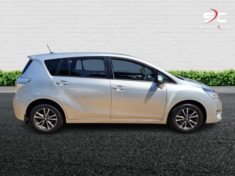 Toyota Verso Valvematic Icon Silver #2