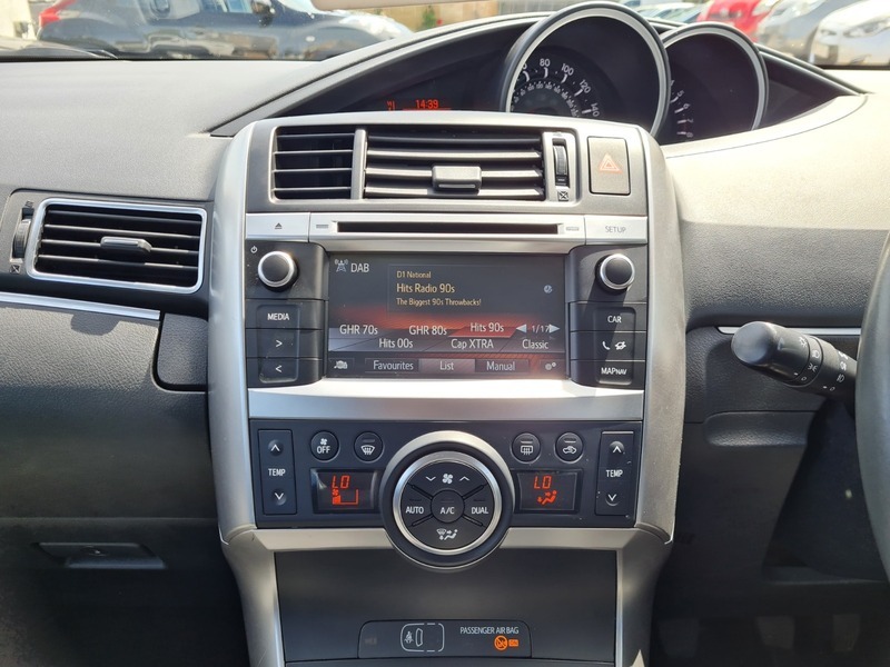Toyota Verso 1.6 D-4d Excel 110 Bhp White #11