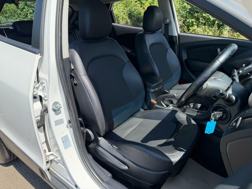 Hyundai Ix35 1.7 Se Nav Crdi 114 Bhp Blue #13