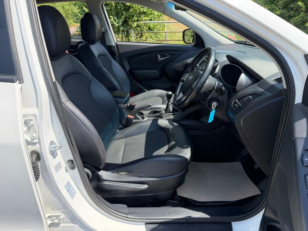 Hyundai Ix35 1.7 Se Nav Crdi 114 Bhp Blue #14