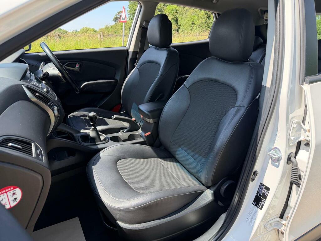 Hyundai Ix35 1.7 Se Nav Crdi 114 Bhp Blue #15