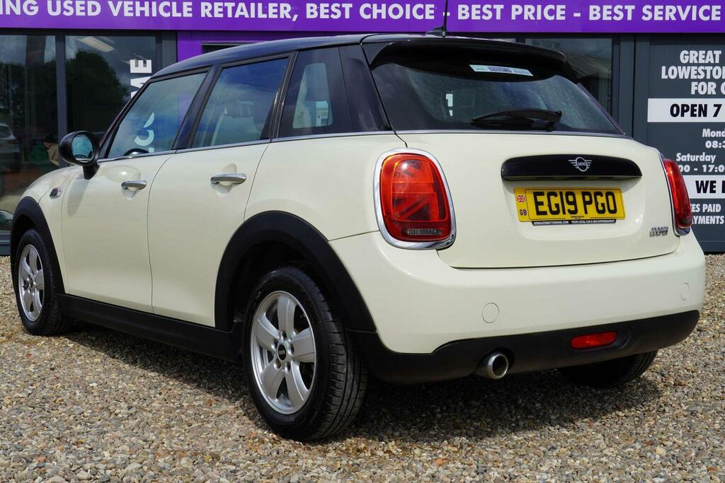 Mini Hatch 1.5 Cooper Classic Euro 6 Ss White