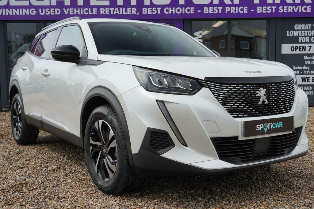 Peugeot 2008 1.2 Puretech Allure Premium Euro 6 Ss NV73UZC White #4