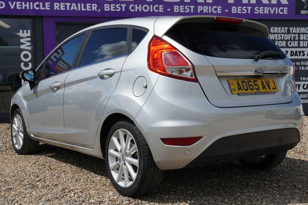 Ford Fiesta 1.6 Titanium Powershift Euro 6 Silver