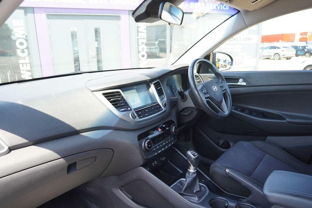 Hyundai Tucson 1.6 Gdi Blue Drive Se Nav Euro 6 Ss DL67CWY Black #2