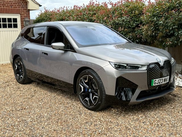 BMW iX 2023 50 111.5 Kwh 11 Kw Charger M Sport Huge Spec Grey #6