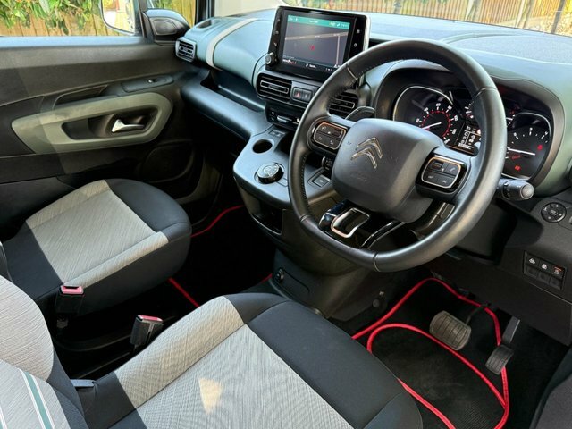 Citroen Berlingo Driver M White #10