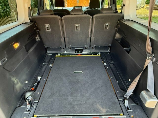 Citroen Berlingo Driver M White #42