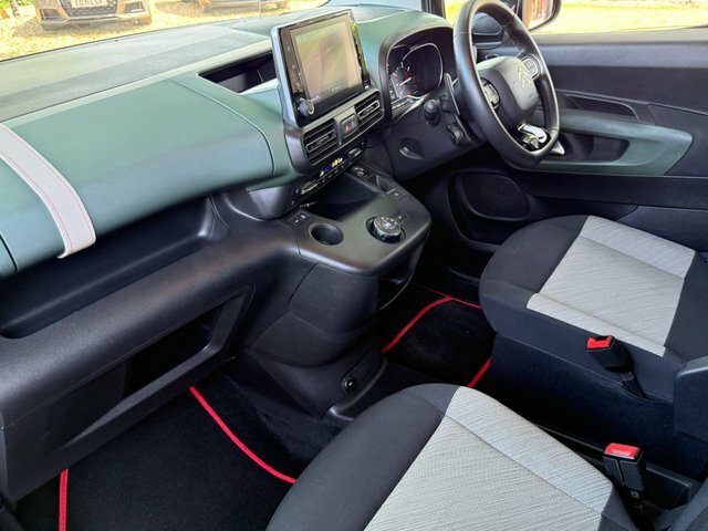 Citroen Berlingo Driver M White #39