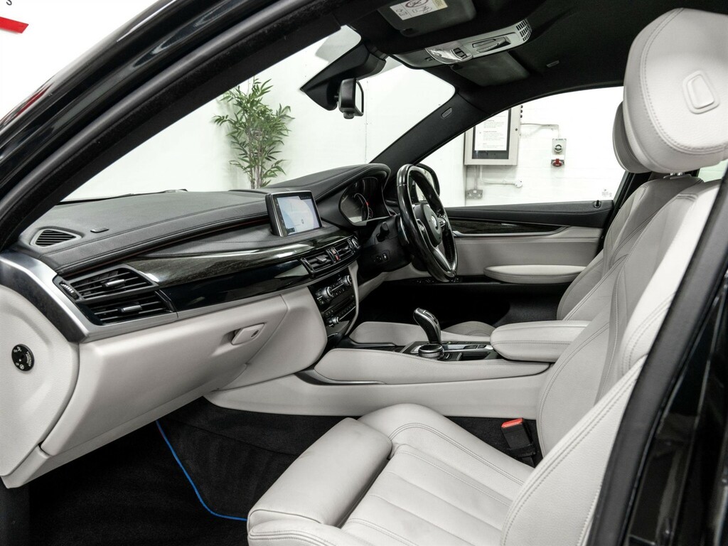 BMW X6 4.4 M 568 Bhp Red #18