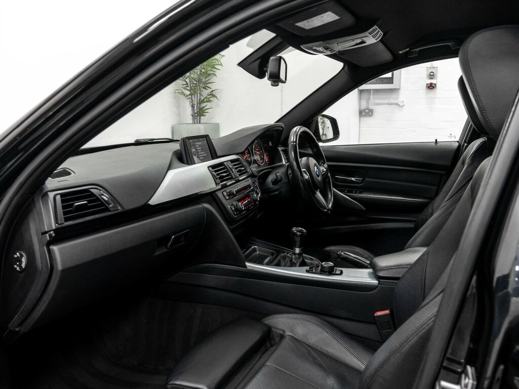 BMW 3 Series 320D M Sport Touring Blue #17