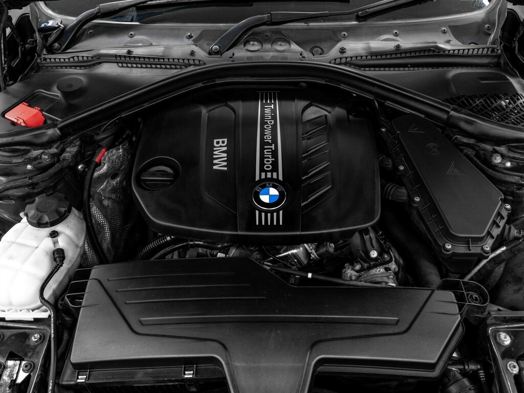 BMW 3 Series 320D M Sport Touring Blue #24