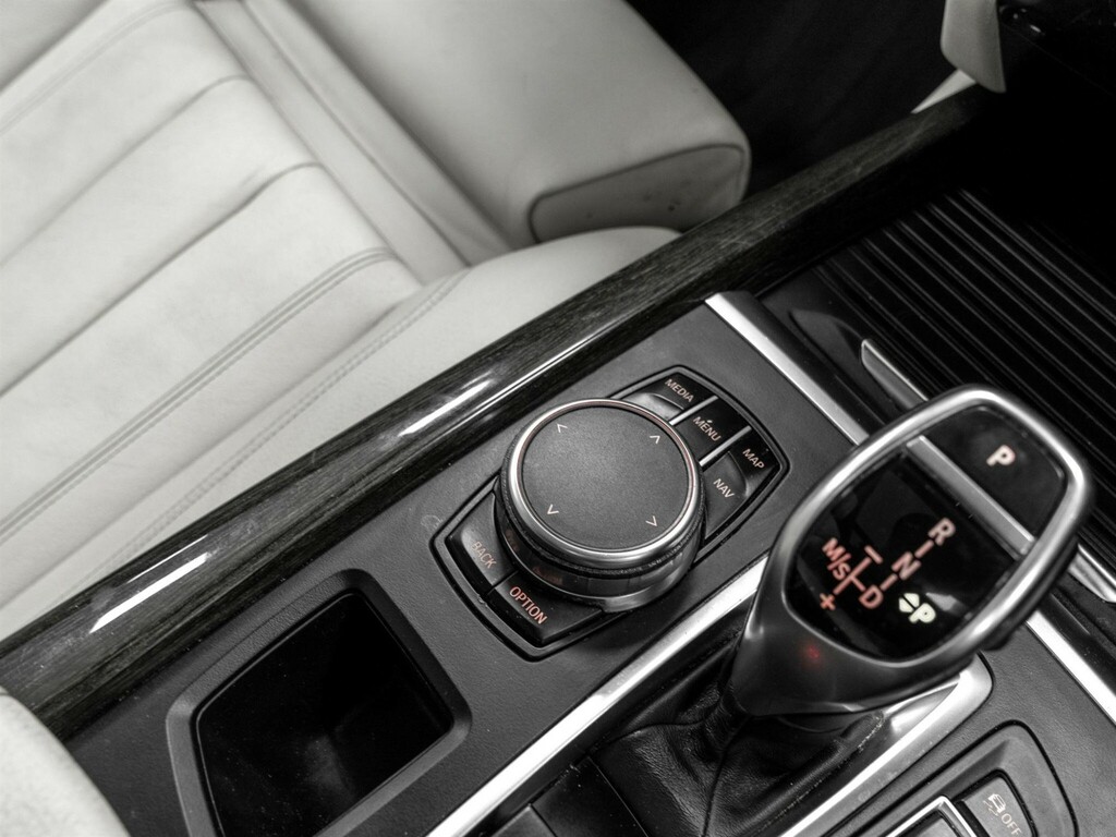 BMW X5 Suv  #33