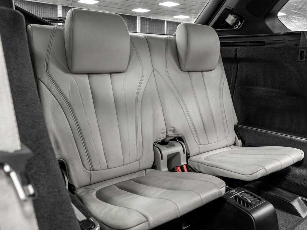 BMW X5 Suv  #24