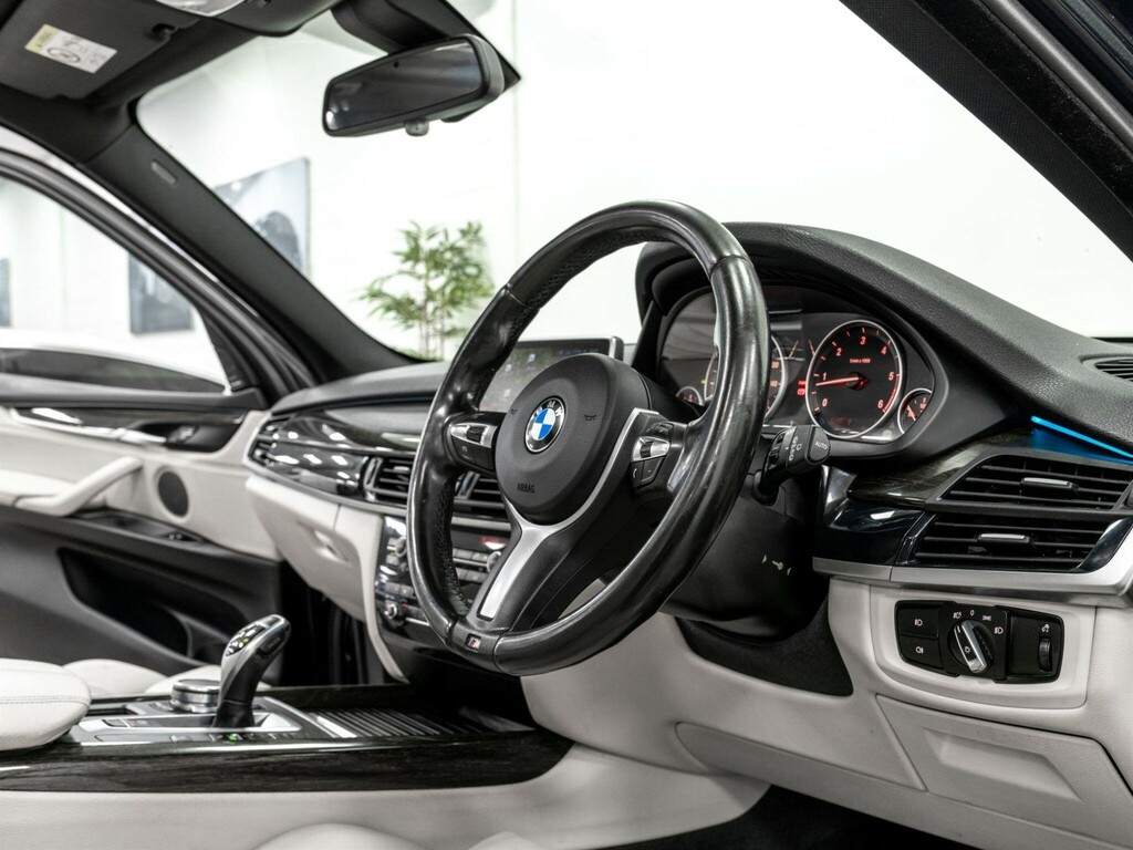 BMW X5 Suv  #28