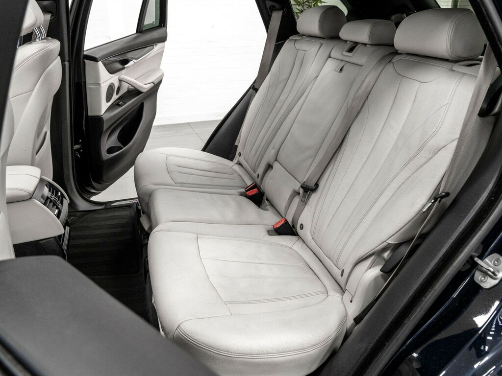 BMW X5 Suv  #23