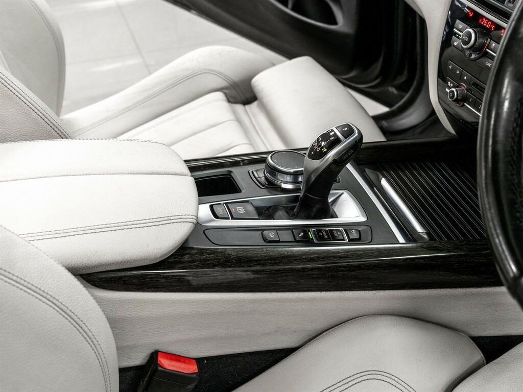 BMW X5 Suv  #31