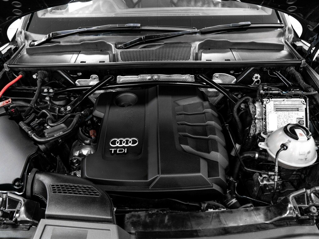 Audi Q5 2.0 Tdi Quattro S Line 188 Bhp Black #24