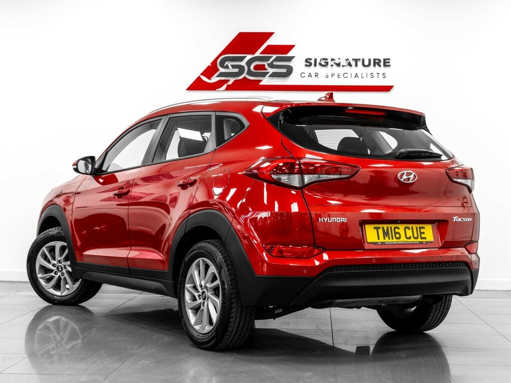 Hyundai Tucson Suv Red #3