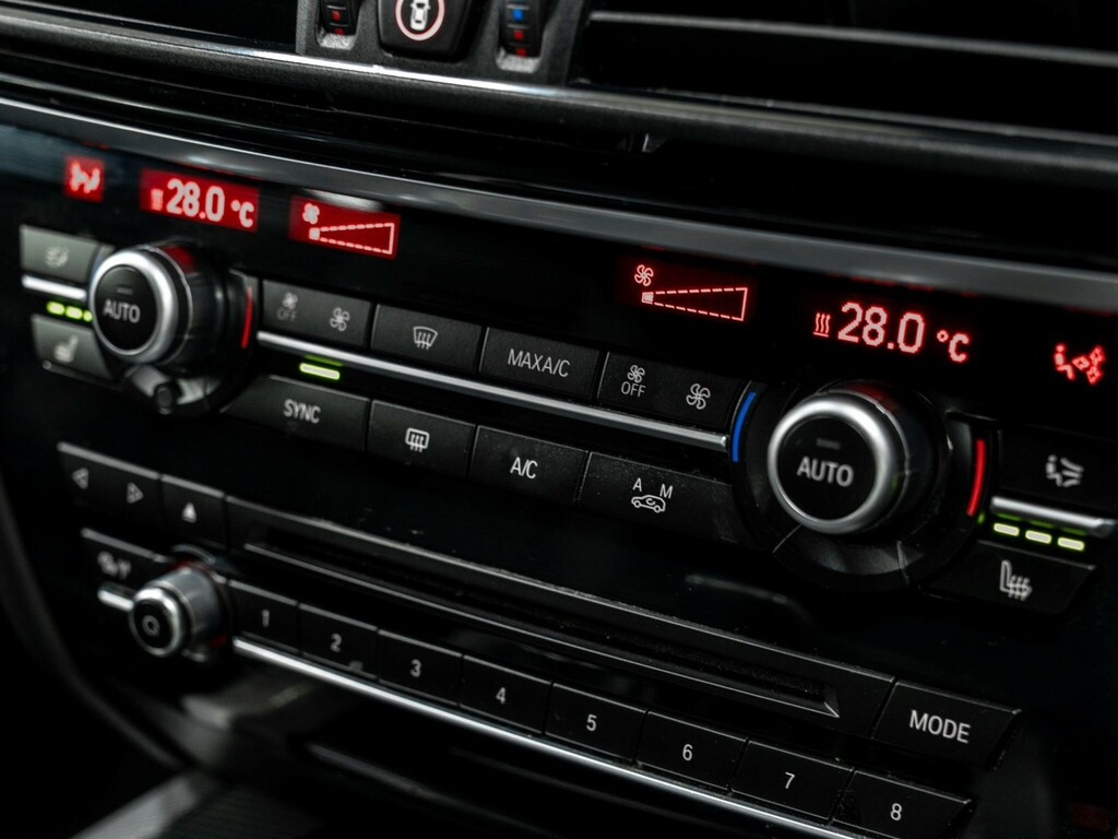 BMW X5 Xdrive M50d Black #30
