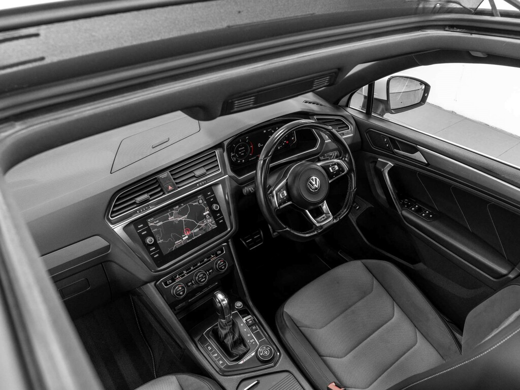 Volkswagen Tiguan  Black #18